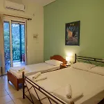 Tsertos Aparthotel Kamena Vourla