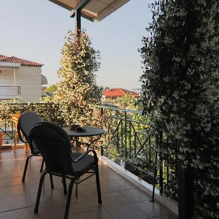 Tsertos Lägenhetshotell Kamena Vourla