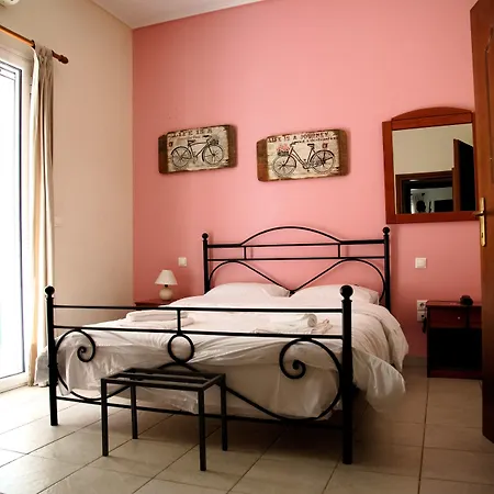 Apart Otel Tsertos Kamena Vourla