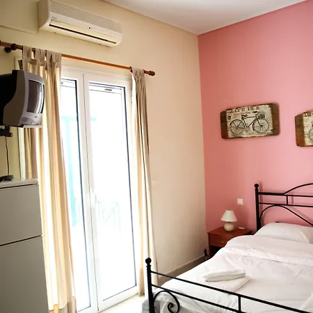 Apart Otel Tsertos Kamena Vourla