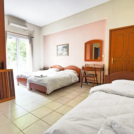 Tsertos Apart Otel Kamena Vourla