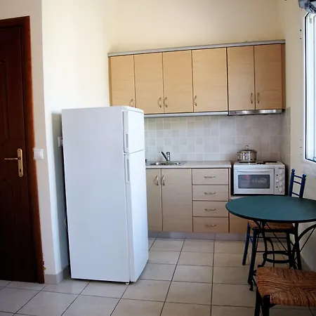 Apart Otel Tsertos Kamena Vourla