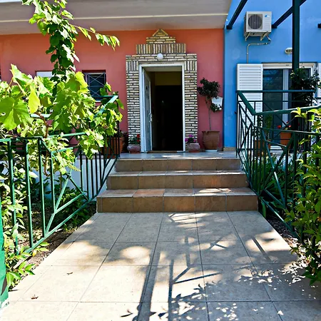 Apart Otel Tsertos 4*