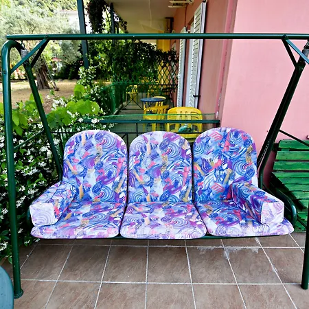 Tsertos Apart Otel Kamena Vourla