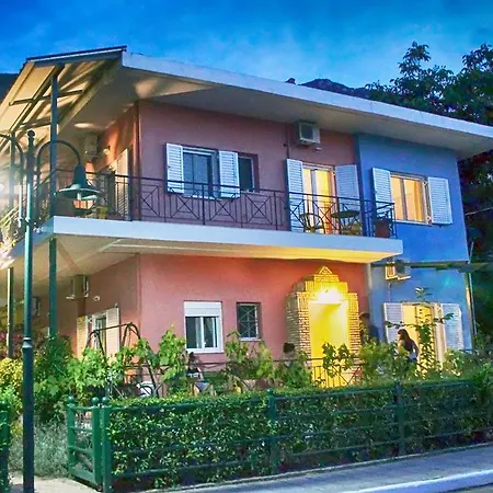 Lägenhetshotell Tsertos Kamena Vourla